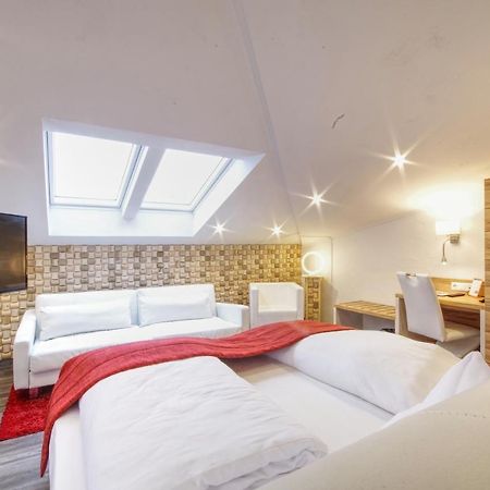 Hotel Jakob Gross Umstadt Bagian luar foto