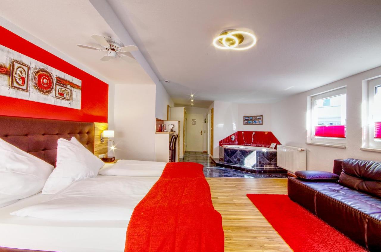 Hotel Jakob Gross Umstadt Bagian luar foto