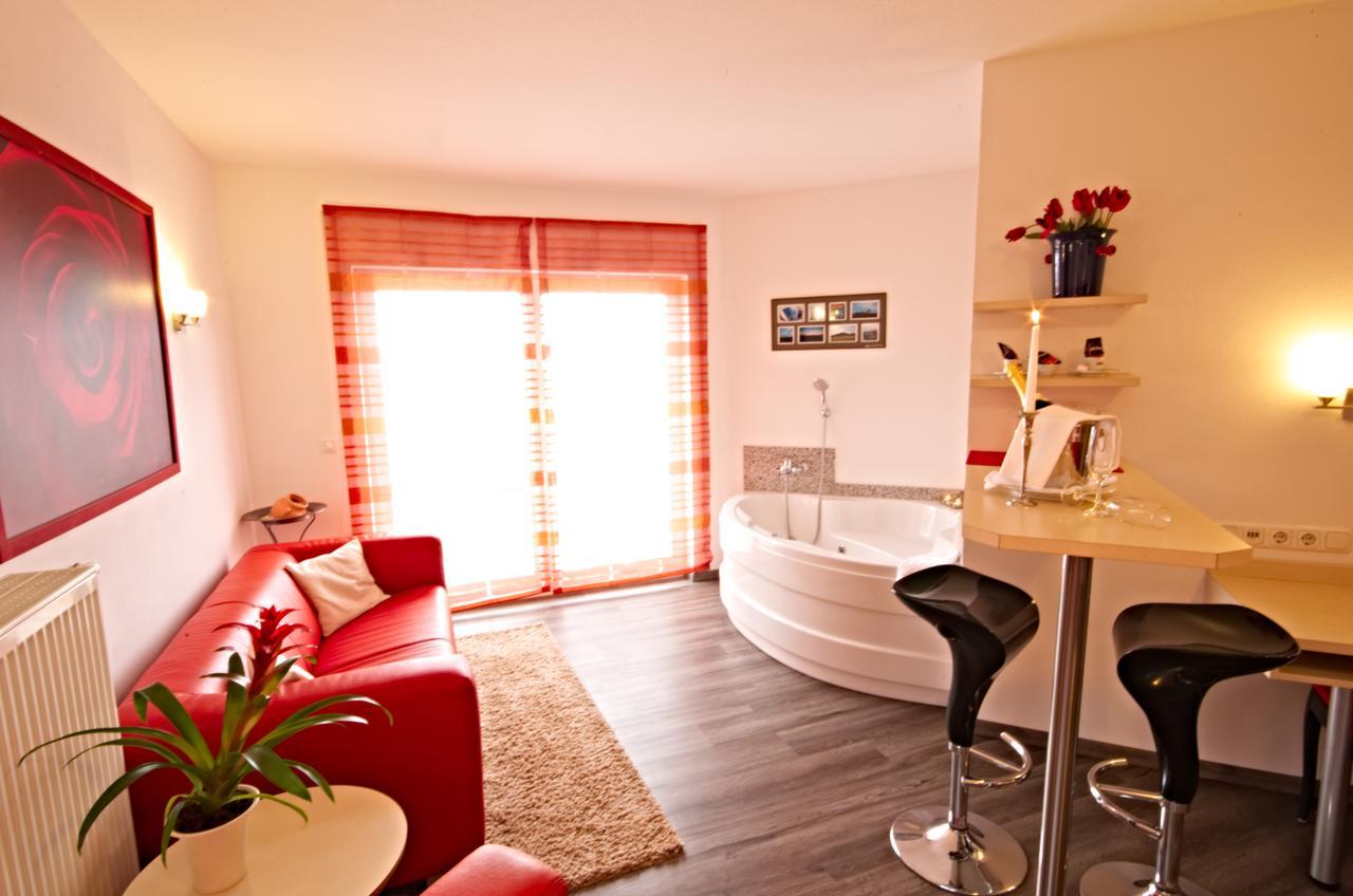 Hotel Jakob Gross Umstadt Bagian luar foto