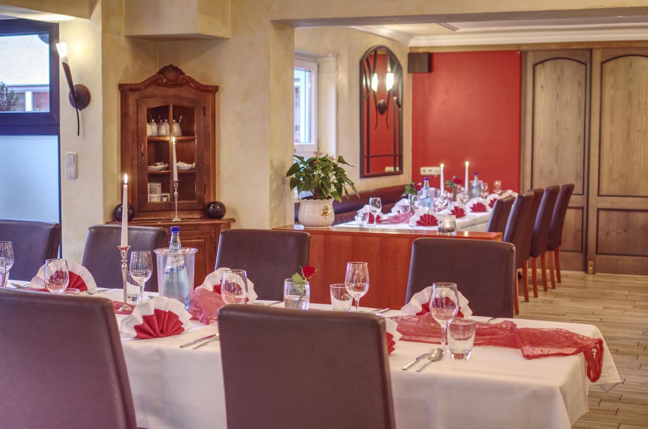 Hotel Jakob Gross Umstadt Bagian luar foto
